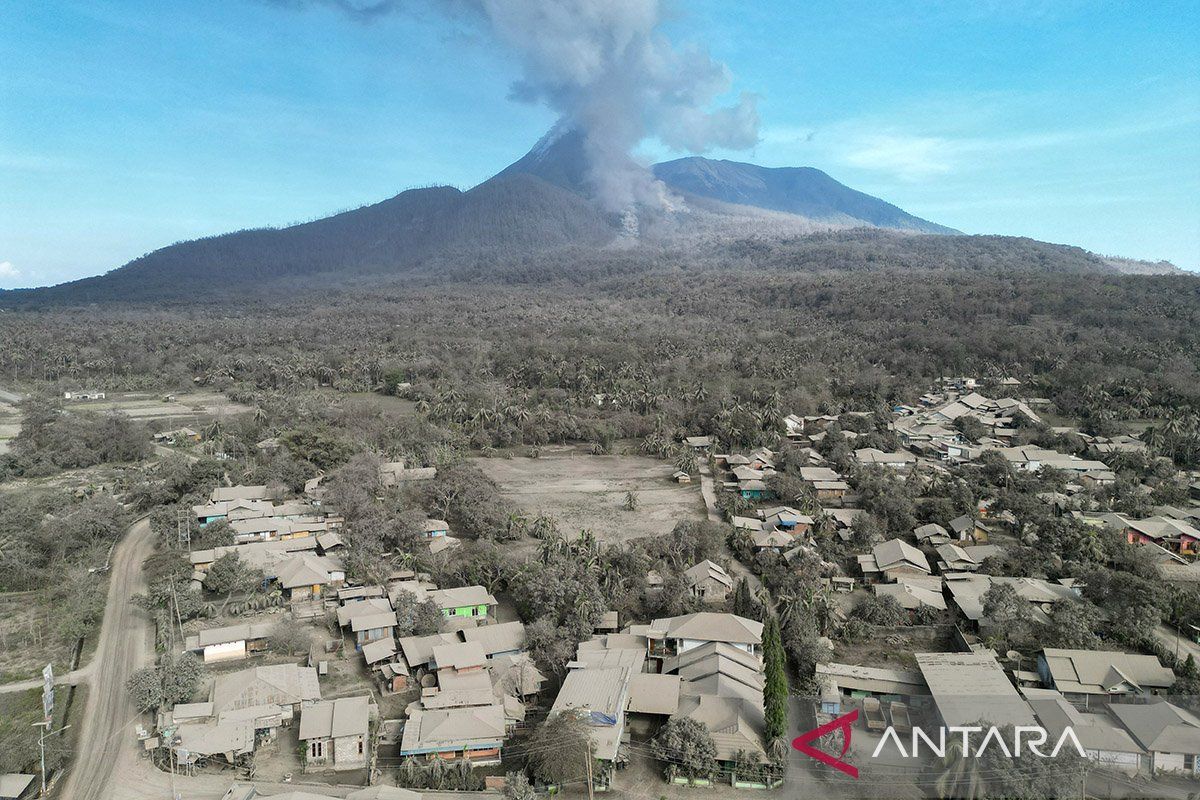 Bangkit mandiri para pengungsi erupsi Gunung Lewotobi